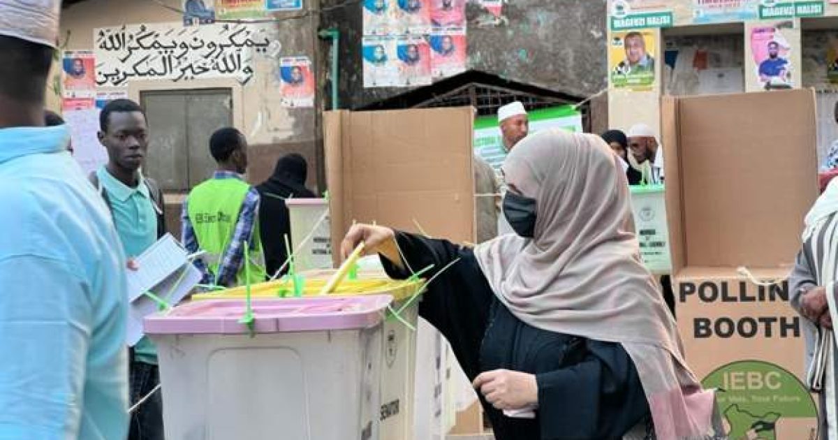 Shacabka Kenya oo dooranaya Madaxweyne cusub