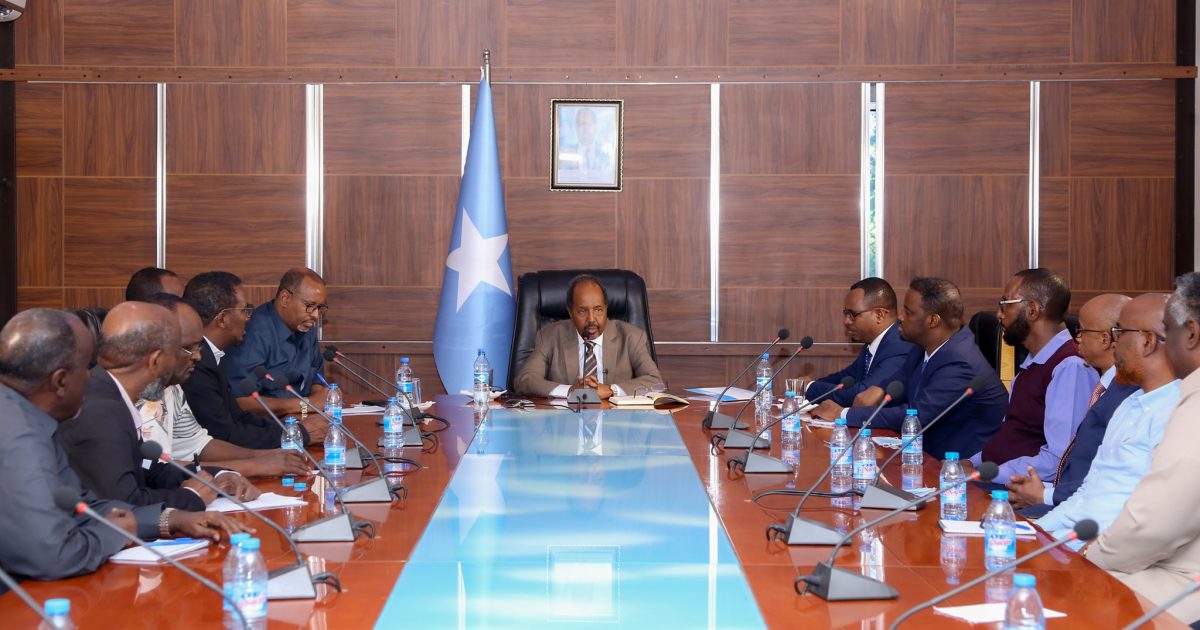 Sawirro: Muxuu Madaxweyne Xasan Sheekh caawa kala hadlay ganacsatada Soomaaliyeed?