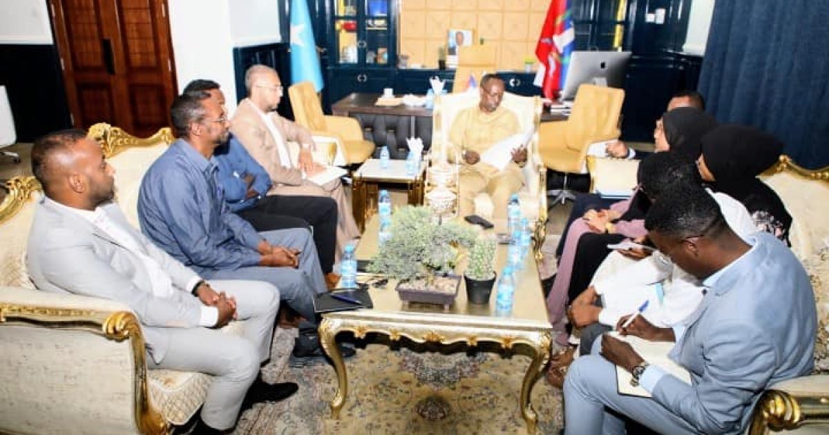 Duqa Muqdisho oo la kulmay madaxa hey’adda TIS-3 ee Soomaaliya