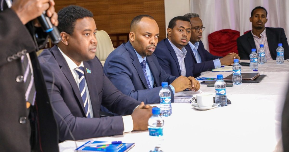 Wasaaradda arrimaha gudaha XfS oo Muqdisho ku qabatay Kulan looga arrinsanayay Machadka Qaran ee Dowladaha Hoose