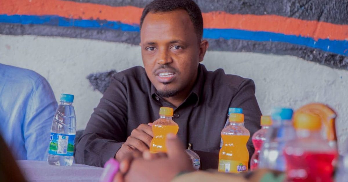 Wasiir ku xigeenka warfaafinta iyo wafdi uu hoggaaminayo oo gaaray degmada Baxdo.