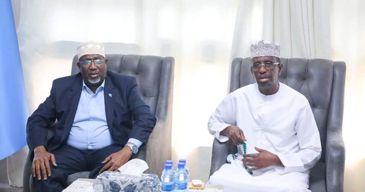 Guddoomiyaha G/Shacabka Oo Hoygiisa Ku Booqday Madaxweynihii Hore