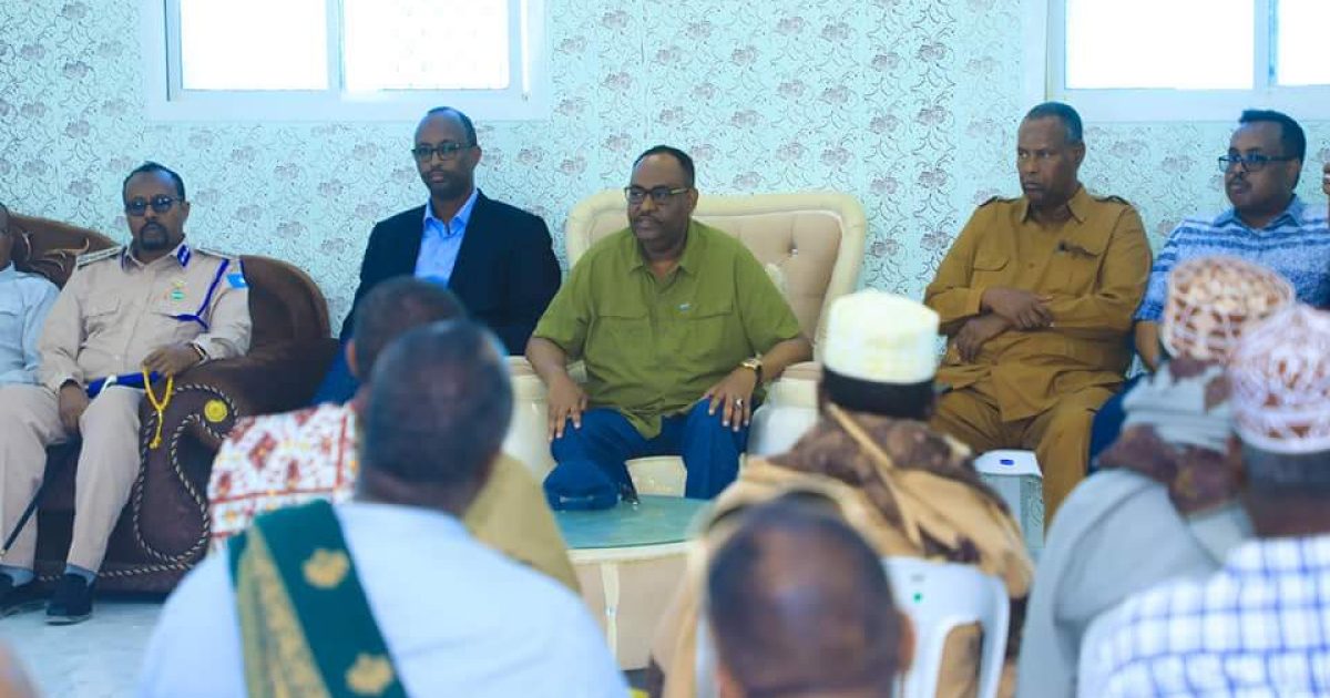 Madaxweynaha Puntland Oo Bogaadiyay Garab Istaaga Odayaasha Degaanka “SAWIRRO”