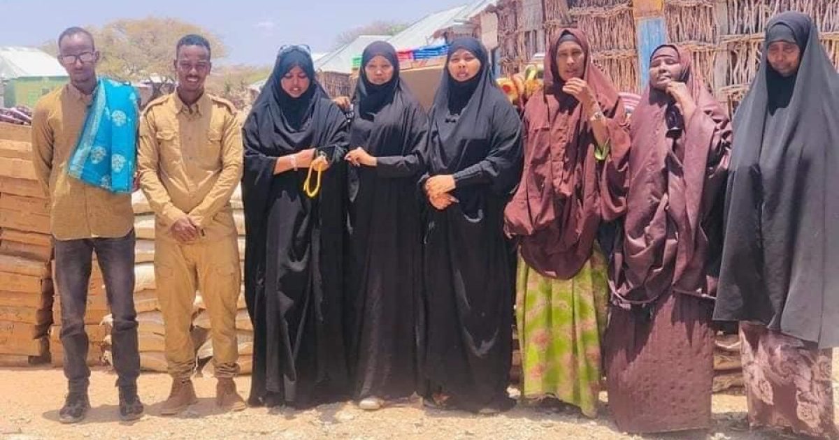 Haweenka Gobolka Hiiraan Oo Garab Istaag U Muujiyay Ciidamada Qalabka Sida