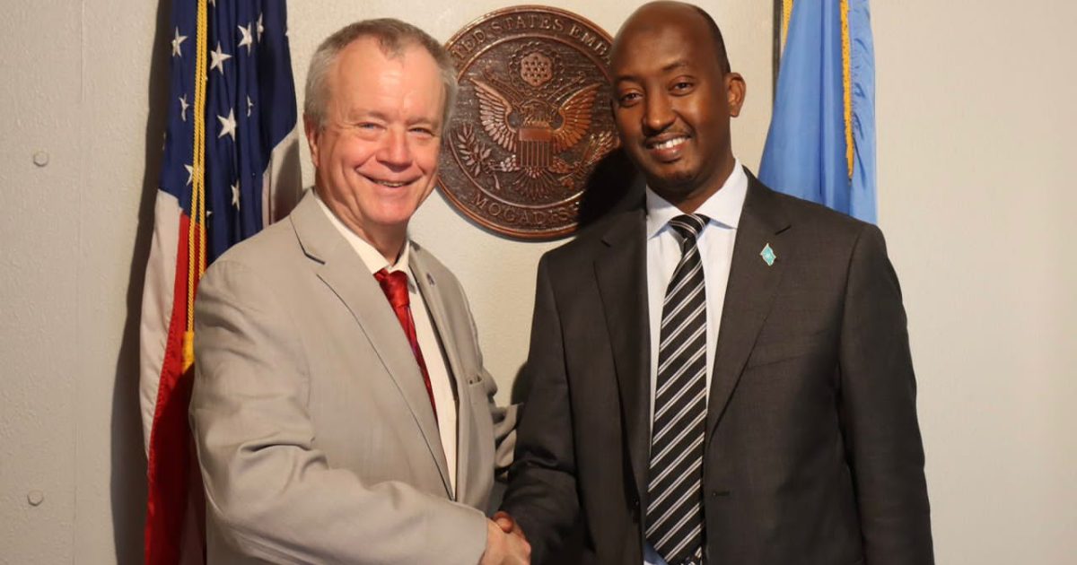 Wasiirka Kalluumeysiga Oo Ku La Qaatay Danjiraha Dowladda Maraykanka 