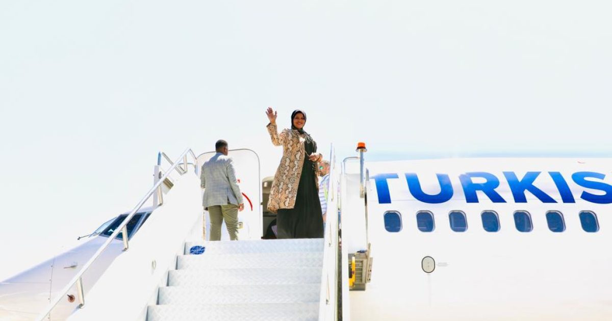 Wasiirka Gaadiidka Soomaaliya Oo U Ambabaxday Magaalada Montreal Ee Dalka Canada 