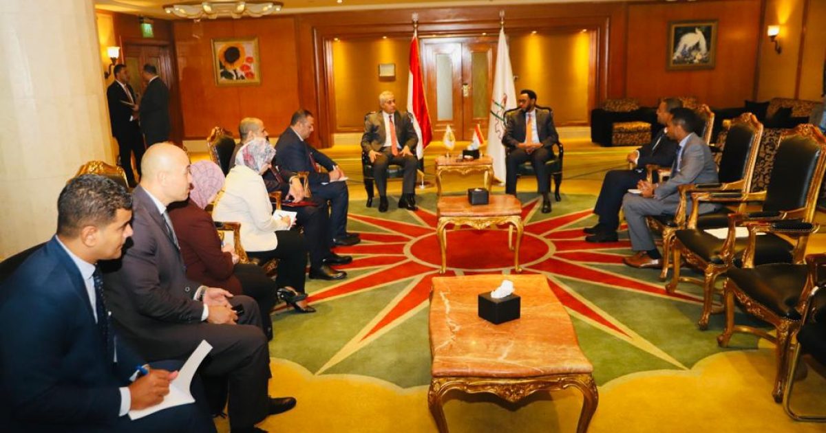 Wasiirka Shaqada Iyo Arrimaha Bulshada Soomaaliya Oo La Kulmay Dhiggiisa Masar