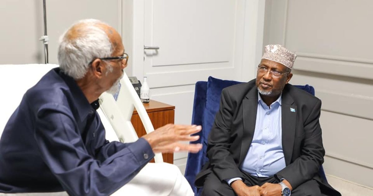 Gudoomiyaha Golaha Shacabka oo isbitaalka ku booqday Prof Jawaari