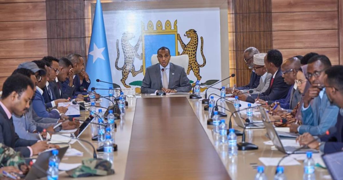 R/W Xamse Oo Shir Guddoomiyay Kulan Looga hadlaayay Aminga guud “SAWIRRO “