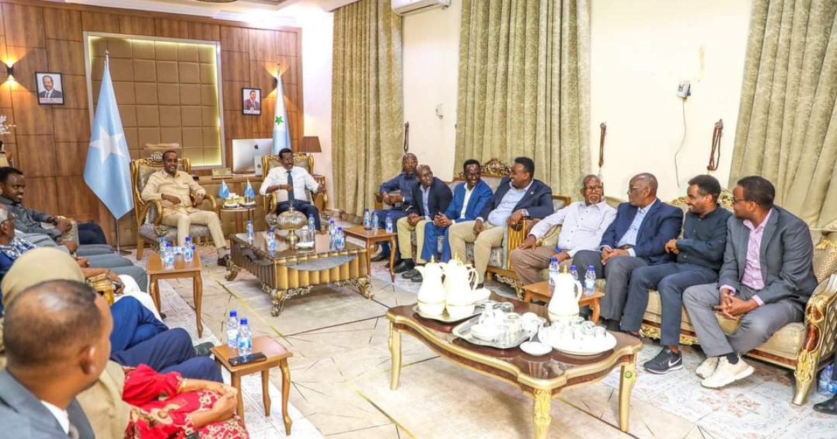 Madaxwaynaha Galmudug Oo Qaabilay Wafdi Uu hoggaaminaayo R/W Hore Ee Soomaaliya