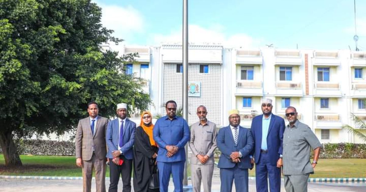 RW ku-xigeenka Dalka oo kulan layeeshay Wasiirradda Waxbarashada