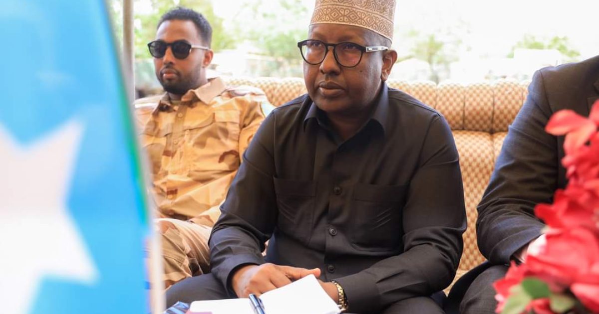 Wasiirka arrimaha Gudaha Oo Kulan La Qaatay Bulshada Buuloburde “SAWIRRO”