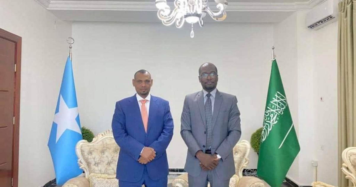 Wasiirka Xanaanada Xoolaha Oo La Kulmay Safiirka Boqortooyada Sacuudiga Ee Soomaaliya