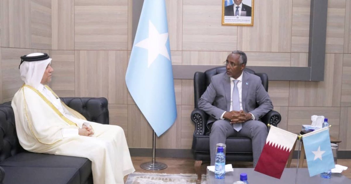 Wasiirka Arrimaha Dibadda Soomaaliya Oo Kulan Sagootin La Qaatay Safiirka Qatar Ee Soomaaliya