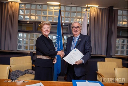 UNHCR Assistant High Commissioner for Protection, Gillian Triggs meets with University of Peace Rector, Dr. Francisco Rojas Aravena to sign a Memo of Understanding.  © UNHCR/Susan Hopper