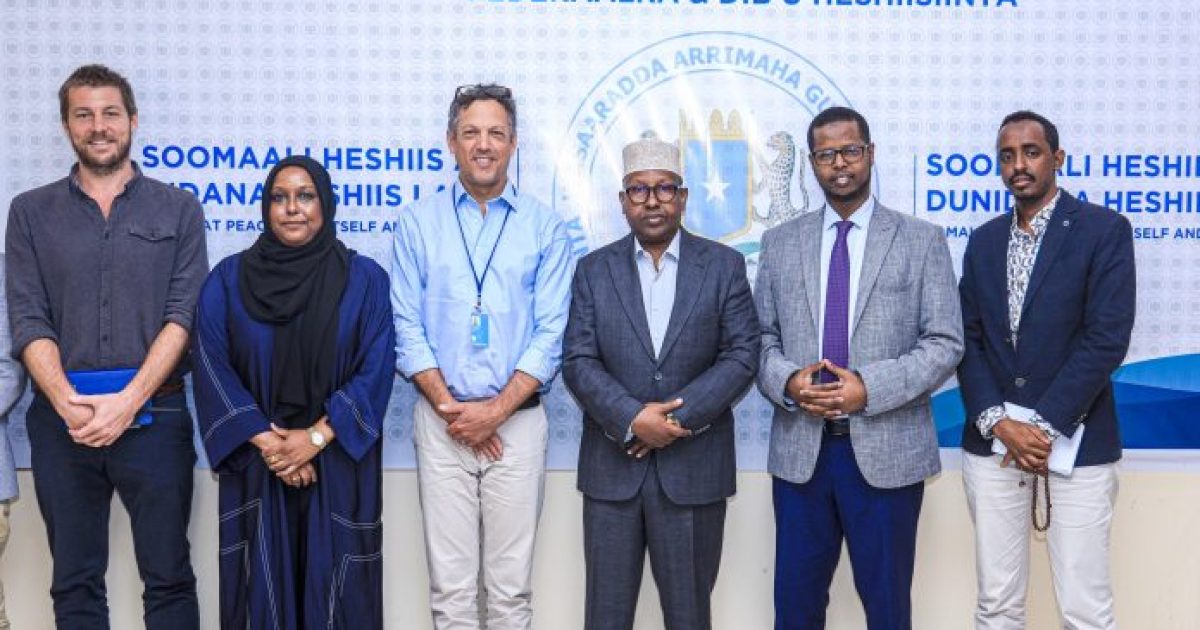 Wasiir Fiqi oo kulan la qaatay wafdi ka socday Hay’adda IOM