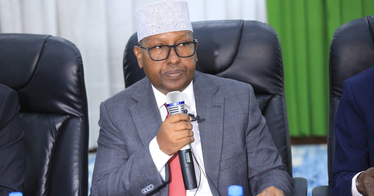 Wasiirka arrimaha gudaha XFS oo daahfuray Kulanka Guddiga Qaran ee haggida diiwaangelinta madaniga
