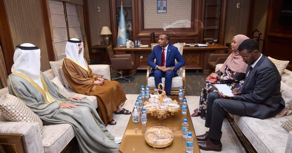 Ra’iisul Wasaare Xamse Oo Kulan La Qaatay Safiirka Imaaraadka