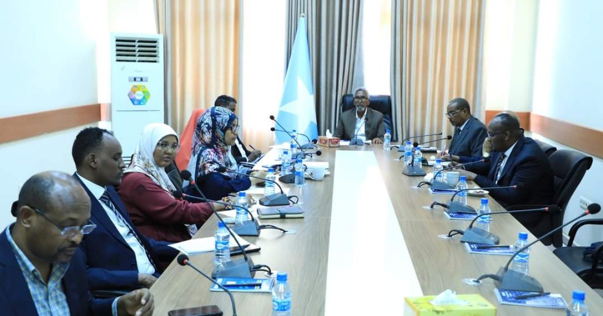 Cabdi Xaashi Oo Shir Guddoomiyey Kulanka Guddiga Joogatada Ah Ee Aqalka Sare