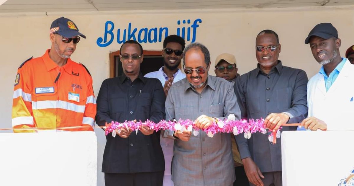 Madaxweyne Xasan Sheekh Oo Xarigga Ka Jaray Isbitaalka Cusub Oo Laga Hirgaliyay D.Cadale