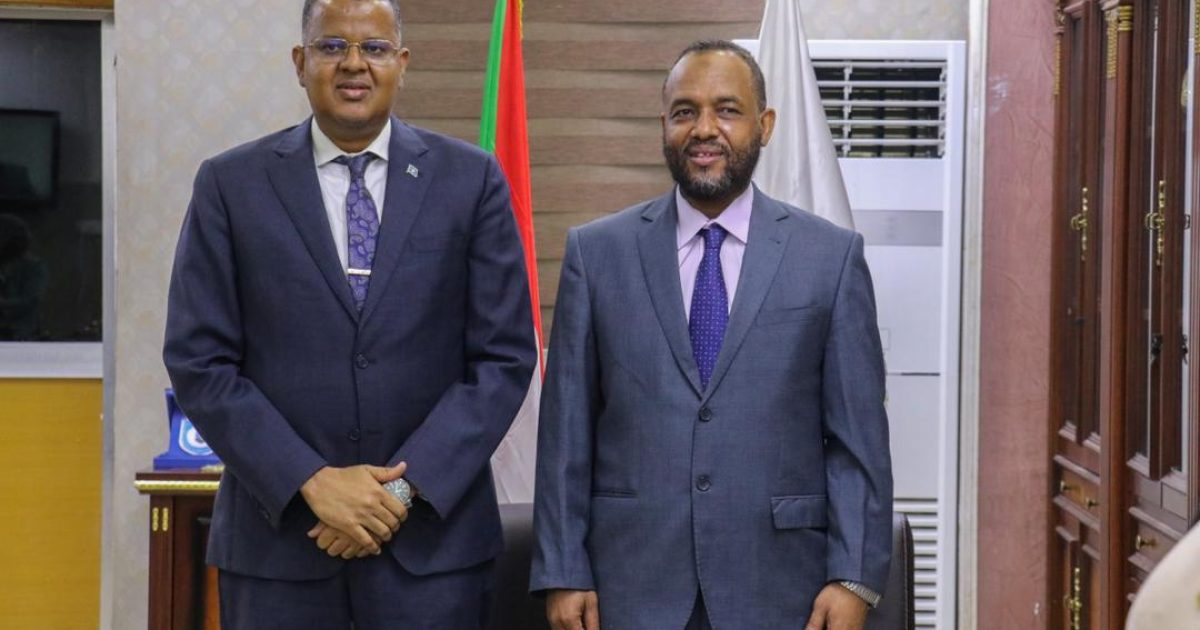 Safiirka Soomaaliya Ee Suudaan Oo Kulan La Qaatay Wasiirka Caafimaadka Dalkaas