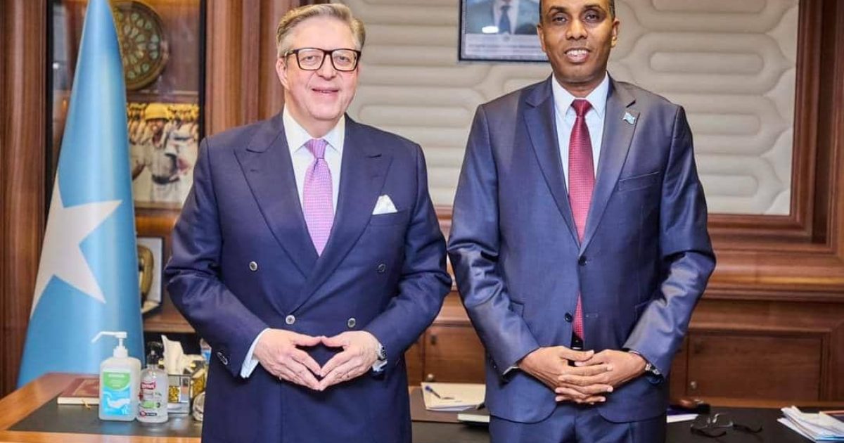 Ra’iisul Wasaare Xamse Oo Xafiiskiisa Ku Qaabilay Safiirka Filand ee Soomaaliya