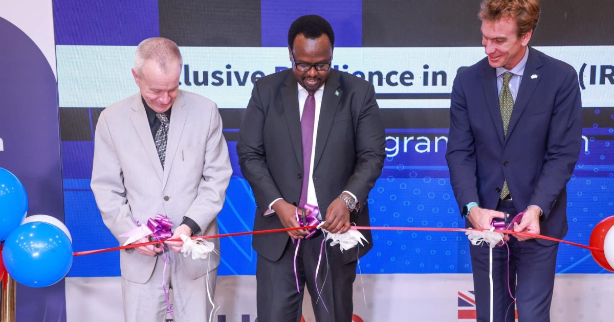 RW Ku-xigeenka XFS oo daah-furay barnaamijka taageerada dadka danta yar