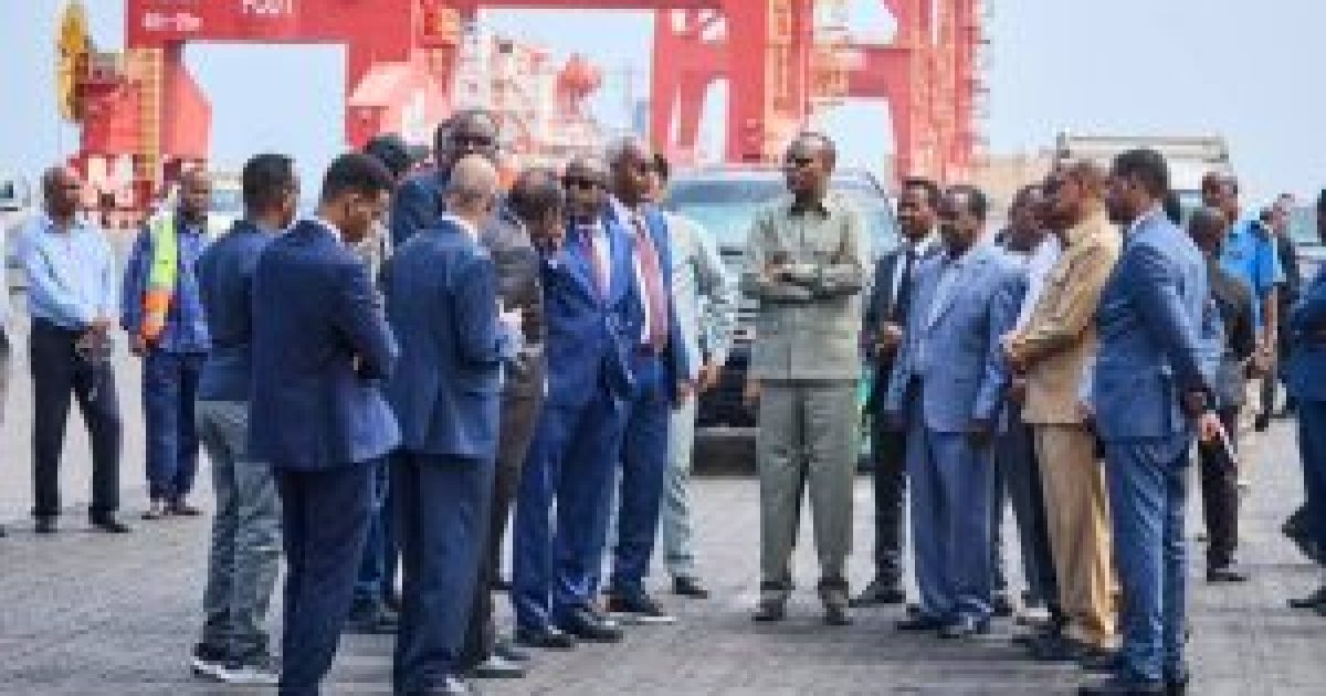 RW Xamse oo booqday dekedaha kala duwan ee Dowladda Jabuuti