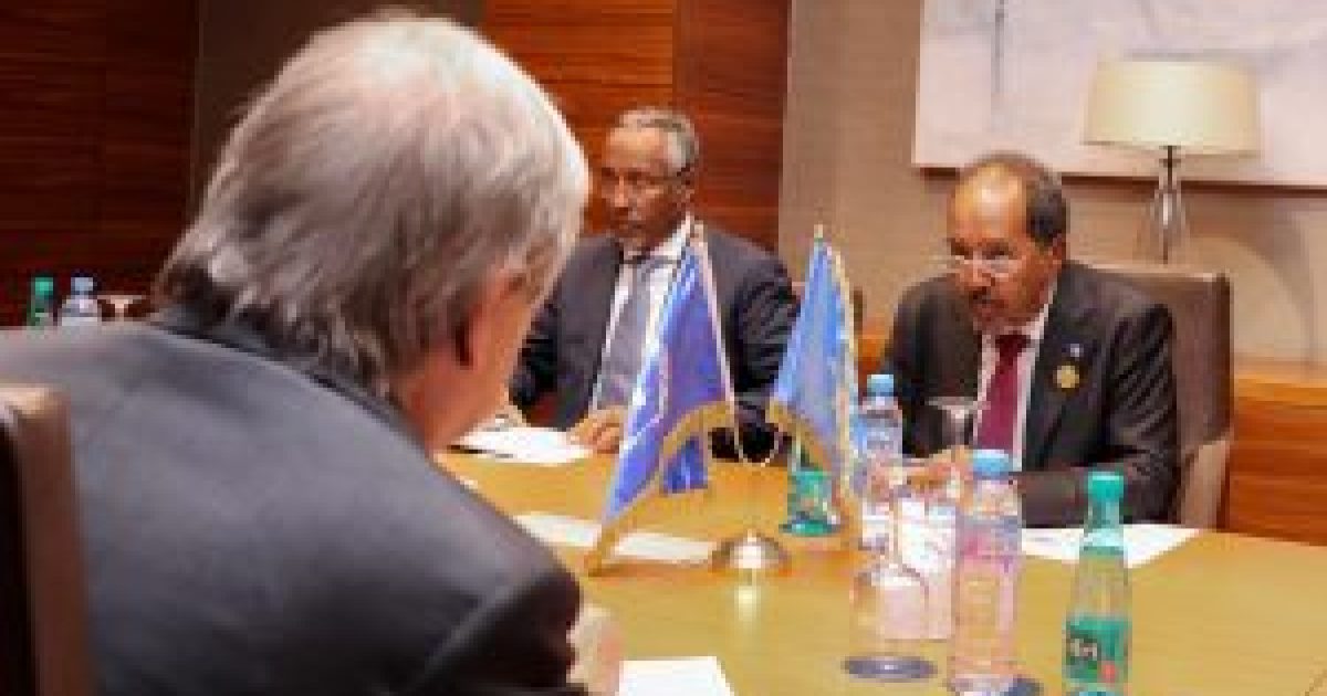 Madaxweyne Xasan Sheekh oo Xoghayaha guud ee Q.M kala hadlay la dagaalanka argagixisada iyo gargaarka bani’aadannimada
