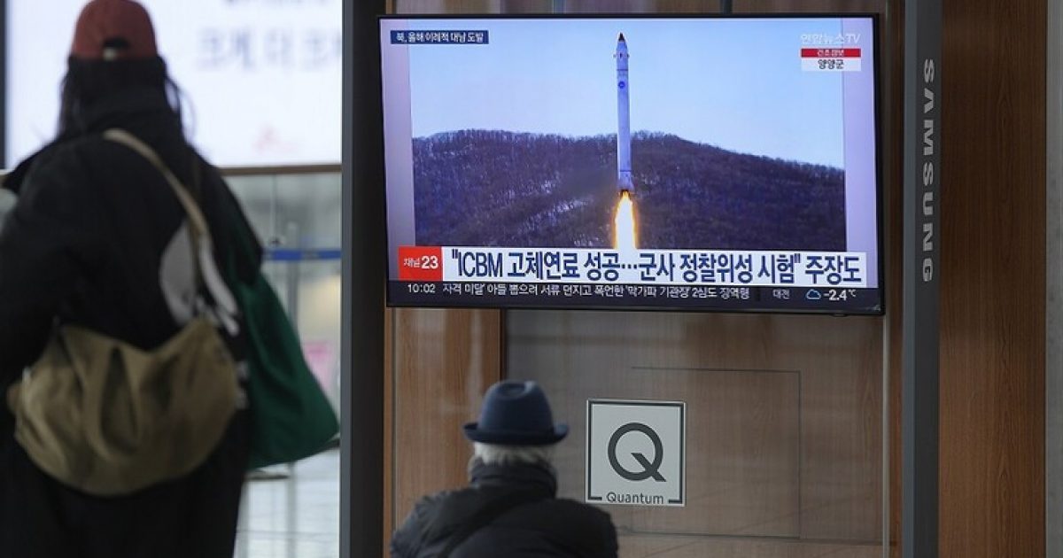 Kuuriyada Waqooyi oo markale Gantaallo ballistic ah ku garaacday Xeebaha bari ee Kuuriyada Koonfureed