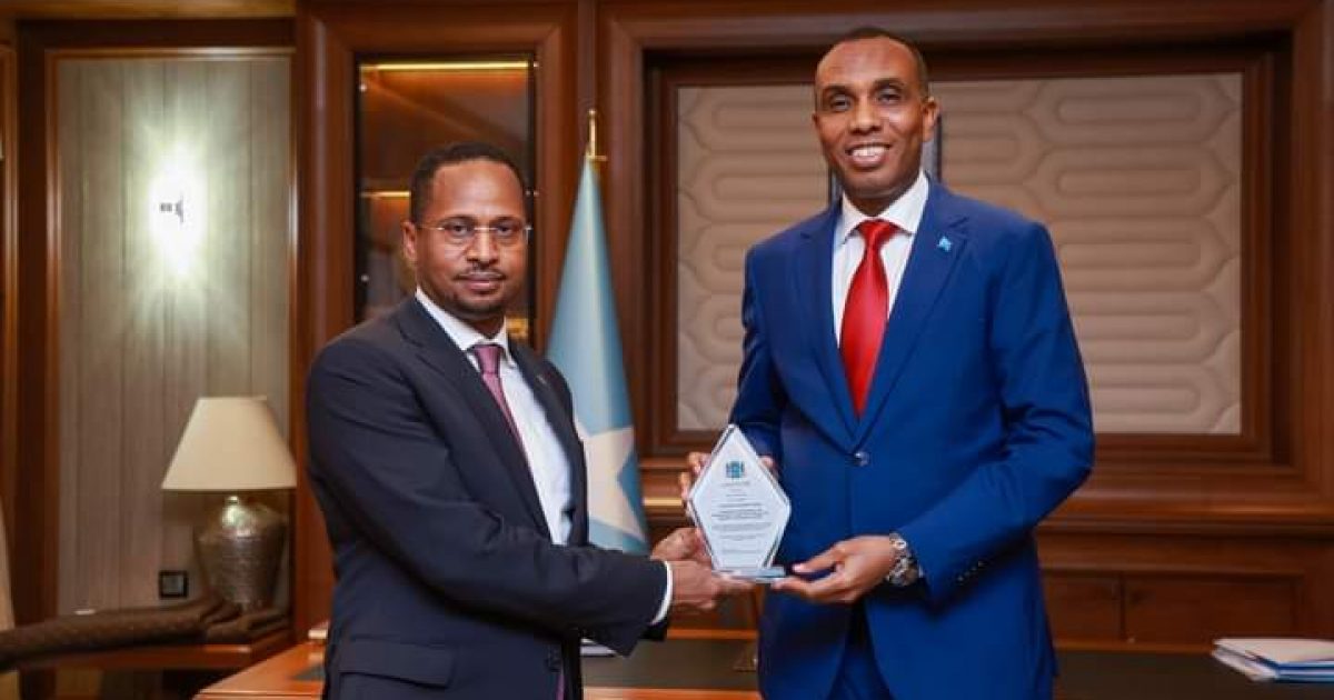 Ra’iisul Wasaare Xamse Oo Kulan Sagootin Ah Kula Qaatay Xafiiskiisa Safiirka Ethiopia Ee Soomaaliya