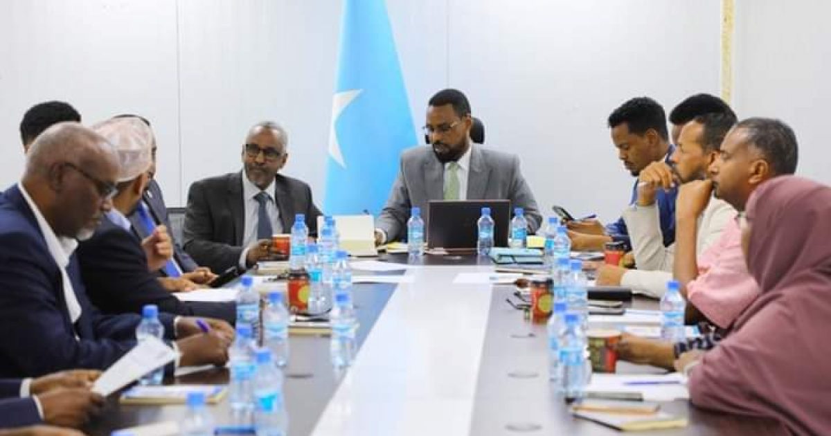 Guddiga Kheyraadka Dabiiciga ee BJFS oo kulan la qaatay Wasiirka Batroolka