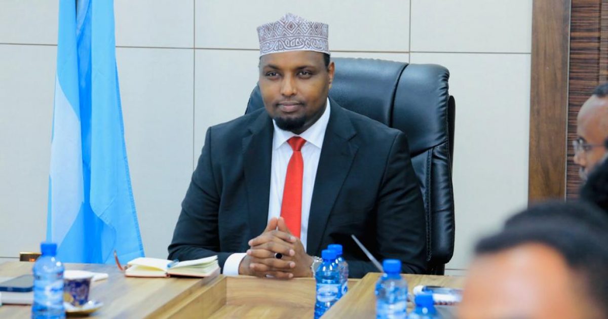 Wasiirka Qorshenynta oo la kulmay madaxda Waaxda Dhiiri-gelinta Maal-gashiga