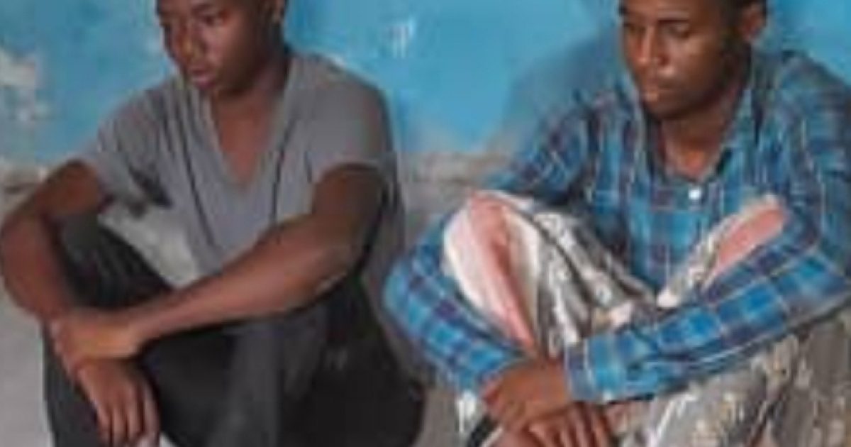 Booliska oo soo bandhigay labo dhagar-qabe iyo hub ay wateen