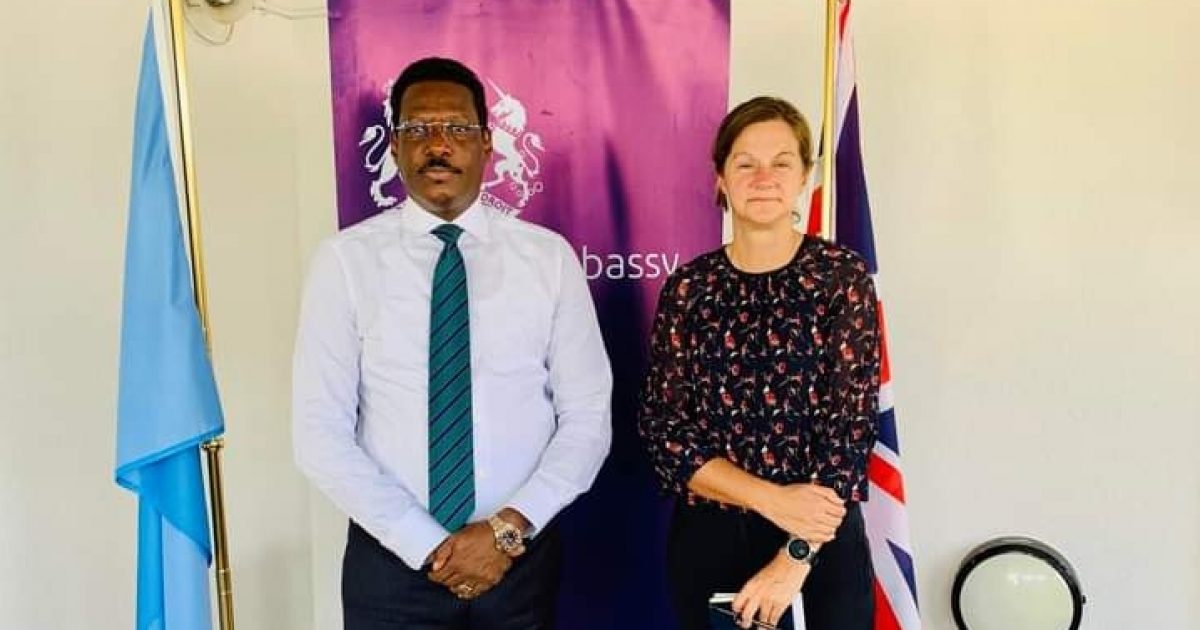 Madaxweynaha Galmudug oo Muqdisho kula kulmay Safiirka UK ee Soomaaliya