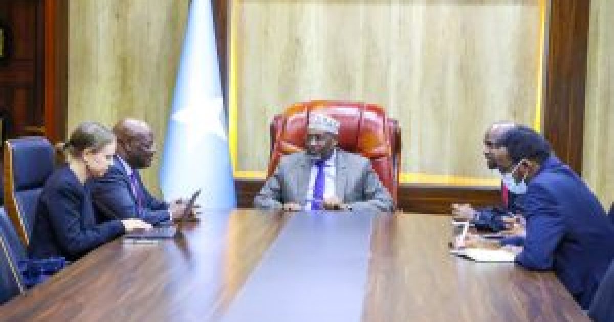 Guddoomiyaha Golaha Shacabka BJFS oo kulan la qaatay ku-xigeenka Ergeyga gaarka ee Xogahaya Guud Q.M uqaabilsan Soomaaliya