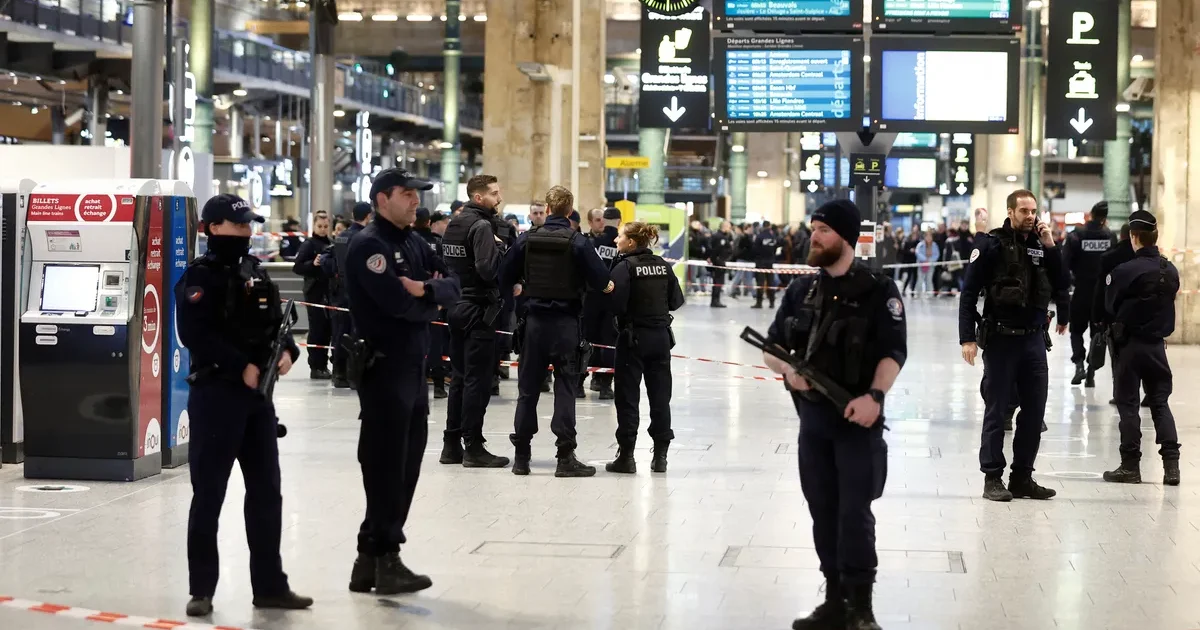 Weerar mindi loo addegsaday oo ka dhacay goob tareenada laga raaco oo ku taalla Paris