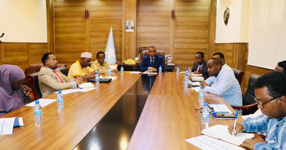 Wasiirka Ganacsiga Oo Guddoomiyay Kulanka Waxqabadka Sanadka Cusub