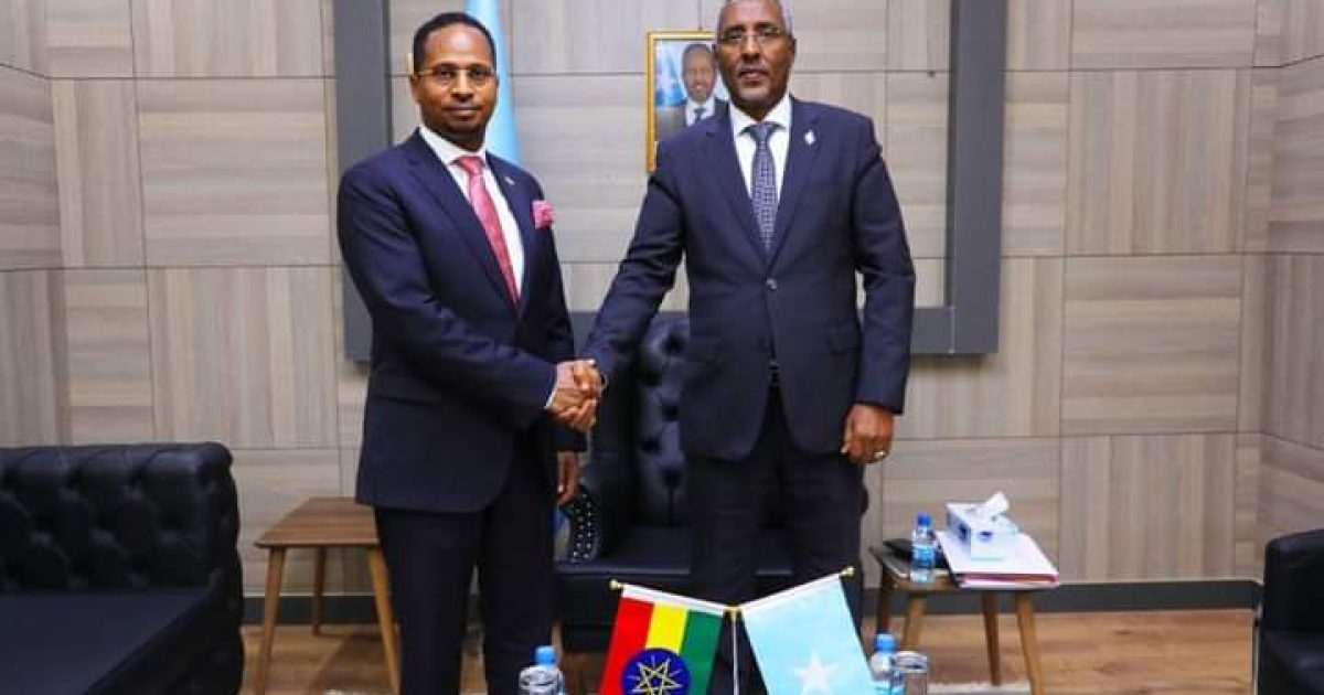 Wasiirka Arrimaha Dibadda Soomaaliya oo sagootiyay Safiirka Itoobiya ee muddo xileedkiisa shaqo uu ka dhammaaday