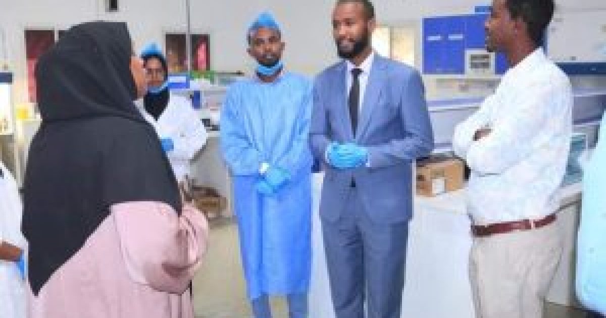 Wasiir ku xigeenka Wasaaradda Cafimaadka oo kormeer ku tagay xarunta dhexe ee Shaybaarka Qaranka