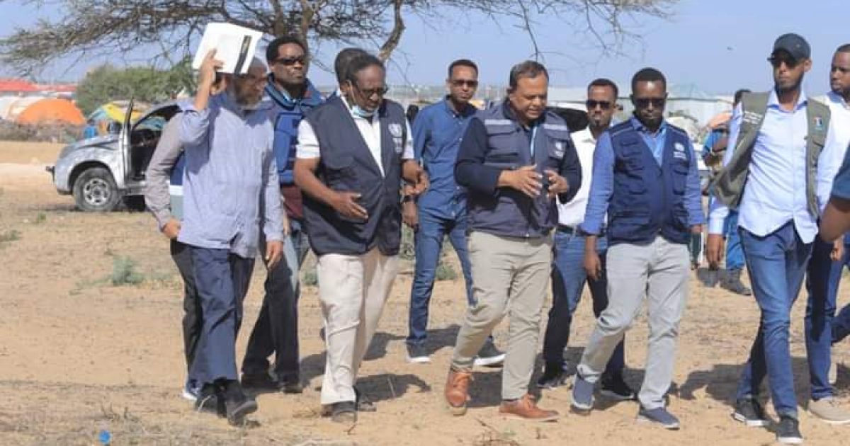 Agaasimaha Caafimaadka G/Banaadir oo booqday barakacayaasha ku nool Deyniile