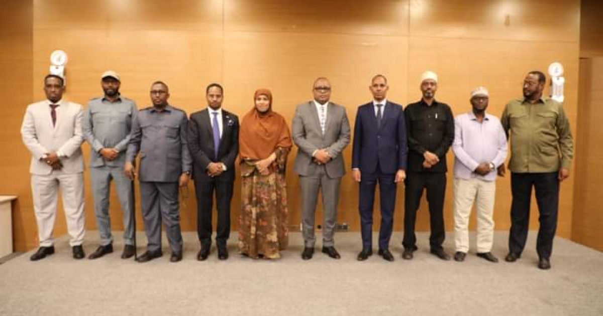 Safiirka Itoobiya ee Soomaaliya oo kulan sagootin lah oo sameeyey “SAWIRRO”