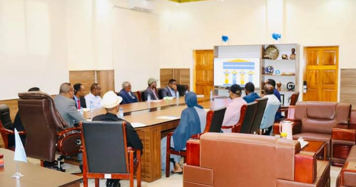 Wasaaradda Ganacsiga oo ka shirtay dardargelinta howlaha shaqo ee Hay’adda Tayo-dhowrka