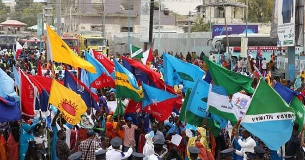 Shacabka reer Muqdisho oo ka qeyb-galaya isu-soobaxa la dagaalanka Khawaarijta