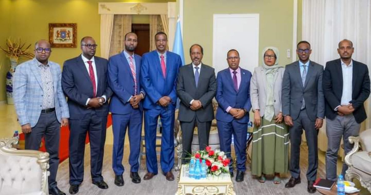 Madaxweynaha JFS oo kulan la yeeshay Wasiirrada Maaliyadda heer Federaalka iyo heer D/Goboleed