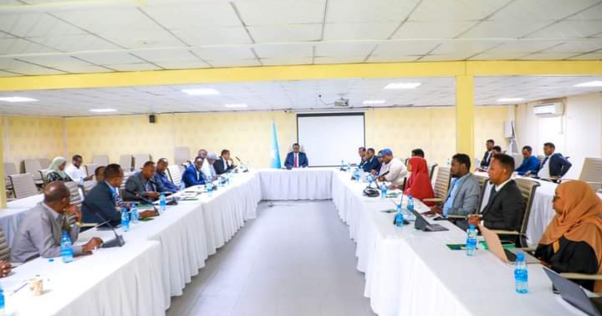 Ra’iisul Wasaare Ku-xigeenka oo furay shirka guddiga farsamada ee dhameystirka qaab dhismeedka Amniga Qaranka