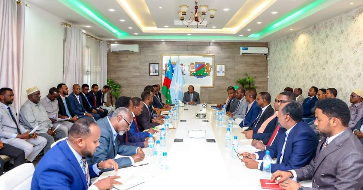 Madaxweyne Xasan Sheekh oo kulan la qaatay Golaha Wasiirrada Koonfur Galbeed