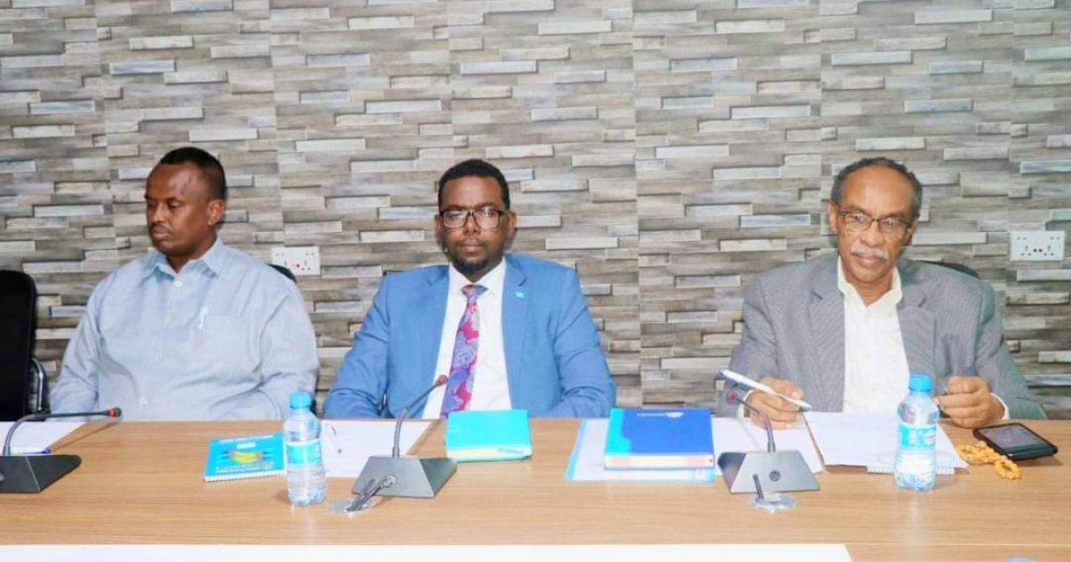 Guddiga Gaadiidka G/ Shacabka oo kulan la qaatay Wasiirka Dekedaha iyo Badda