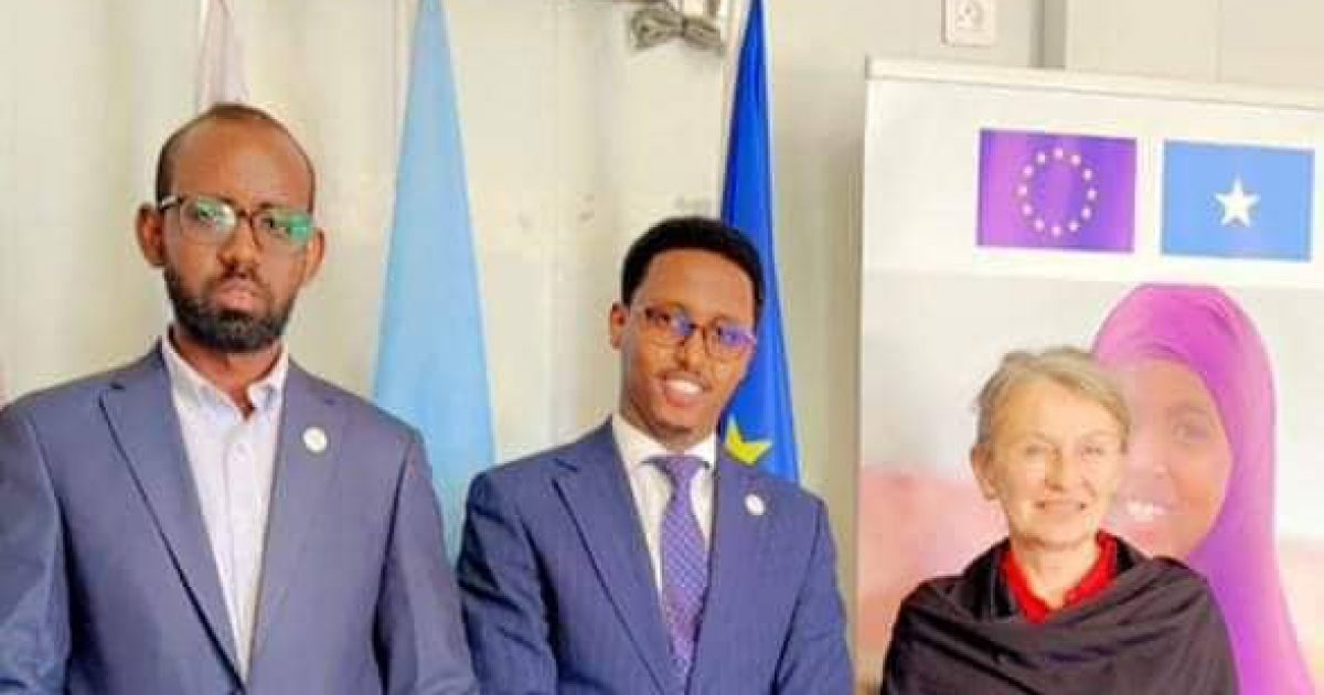 Wasiirka Ciyaaraha Soomaaliya Oo Ku Lan La Yeeshay Safiirka Midowga Yurub