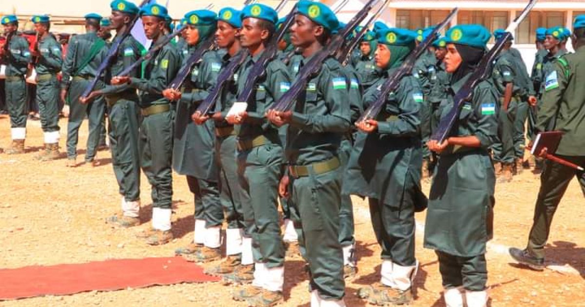 Madaxweynaha Puntland oo tababar u soo xiray cutubyo ka tirsan ciidamadda Asluubta Puntland.